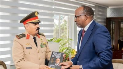  أمين عام التحالف الإسلامي يلتقي وزير الدفاع الكيني