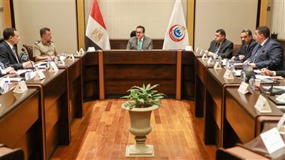 وزير الصحة يوجه بتشكيل لجنة تختص بوضع ضوابط صندوق مواجهة الطوارئ الطبية