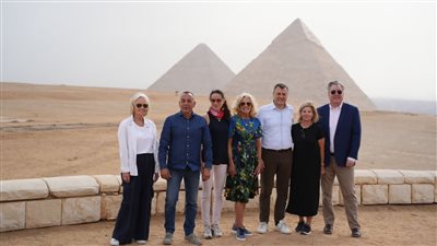 جيل بايدن تحتفل بعيد ميلادها بالأهرامات في مصر (صور)