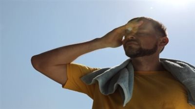 أعراض ضربة الشمس الخفيفة والإسعافات الاولية للمصاب.. انتبه لـ 14 علامة