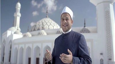 هل يجوز عمل زميل وزميلة داخل مكتب واحد.. داعية إسلامي يُجيب (فيديو)