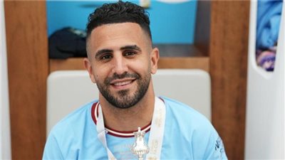 حقيقة اهتمام نادي الأهلي السعودي بالتعاقد مع المهاجم الجزائري رياض محرز هذا الصيف