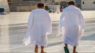 محظورات الإحرام للرجال والنساء.. حكم وضع مزيق العرق للحاج