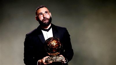 مدريد تودع كريم بنزيما.. لحظات صعبة ورسائل مؤثرة 