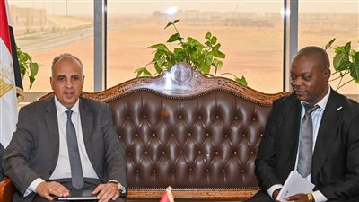 وزير الري يستقبل ممثل وزيرة البيئة والتنمية المستدامة بدولة الكونغو الديمقراطية