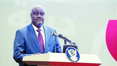  رئيس مفوضية الاتحاد الأفريقي يدعو للوحدة بين المنظمات الإقليمية والقارية لحل أزمة السودان