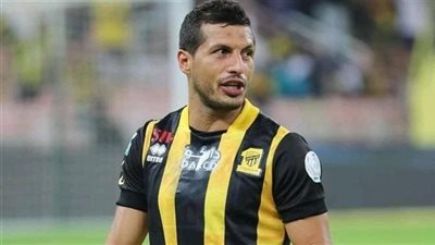 ما هي أسباب تفوق طارق حامد على كانتي لاعب وسط تشيلسي الإنجليزي؟