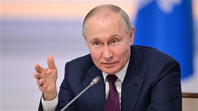 بوتين يجري محادثة هاتفية مع رئيس الفترة الانتقالية المالي