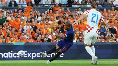 هولندا تتفوق على كرواتيا في الشوط الأول بنصف نهائي دوري الأمم الأوروبية