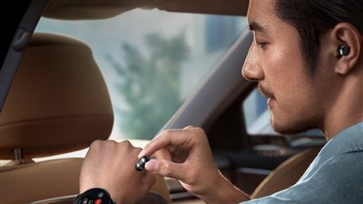 أعلنت عنها شركة هواوي.. ما هي مميزات ومواصفات ساعة Huawei Watch Buds ؟