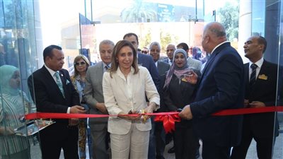 وزيرة الثقافة ومحافظ قنا يفتتحان 