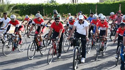 مصر.. وزير الشباب والرياضة يقود ماراثون للدراجات الهوائية ويشارك في اليوم الرياضي بالشروق