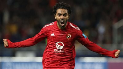 بقاء أم رحيل.. إعلامي مصري يكشف آخر تطورات حسين الشحات مع الأهلي المصري