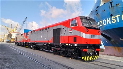 مصر.. وصول دفعة جديدة من الجرارات الأمريكية الجديدة إلى ميناء الإسكندرية