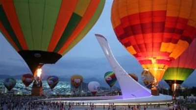 إصابة 7 أشخاص في اشتعال منطاد وسط سويسرا