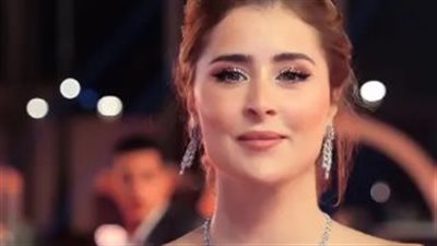  الفنانة عائشة بن احمد تكشف عن أهمية الإنجاب بالنسبة لها.. وتؤكد: مش بحب حد يخنقني 