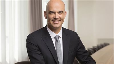 الرئيس السويسري يعلن تنحيه عن منصبه بنهاية العام الجاري