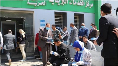 من الموبايل.. طريقة التسجيل في منحة العمالة الغير منتظمة 1000 جنيه