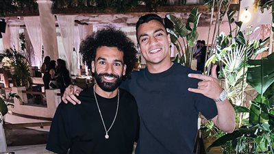 «الأناكوندا والملك».. الدوري الفرنسي يُعلق على صورة صلاح ومصطفى محمد