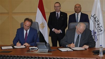 مصر.. توقيع عقد تحديث وعمرة وإعادة تأهيل 280 جرار سكة حديد