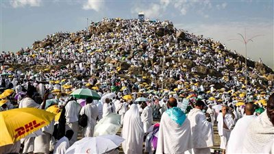 عرفات يسجل 48 درجة في الظل.. وتحذير من الأرصاد السعودية