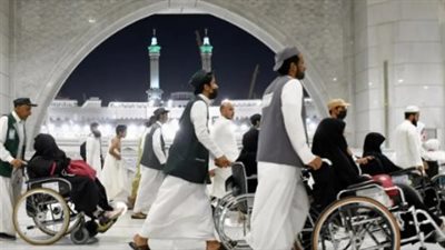 الحجاج يؤدون طواف الإفاضة وسط أجواء إيمانية وروحانية