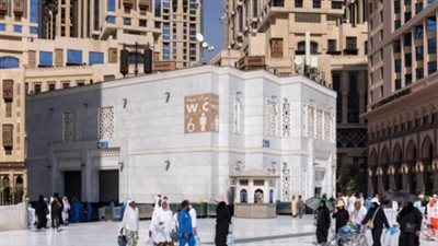 رئاسة شؤون الحرمين تبدأ بتركيب المنظومة الإرشادية بالمسجد الحرام وساحاته على (4) ألوان رئيسية