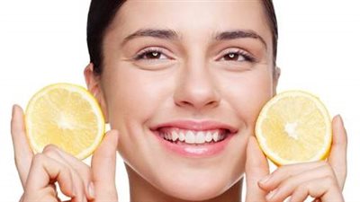 3 ماسكات للبشرة الدهنية لتقليل مشاكل فصل الصيف.. لا تتنازلي عنهم