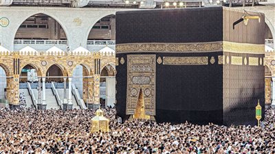 بعد طواف الإفاضة بالحرم المكي.. كم عدد المستفيدين من برنامج إجابة السائلين؟