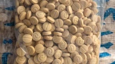 السعودية.. جمرك مطار الملك عبدالعزيز يُحبط محاولة تهريب أكثر من 170 ألف حبة كبتاجون