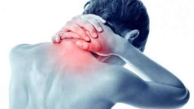 علاج التشنج  العضلي.. احذر وضعيات الجلوس الخاطئة 