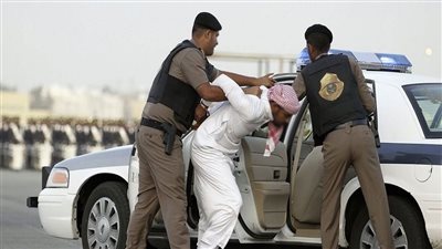 السعودية.. مكافحة المخدرات تقبض على شخصين بمنطقة تبوك لترويجهما مواد مخدرة