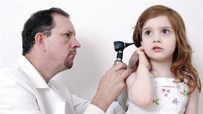 علاج التهاب الأذن الوسطى.. بالباراسيتامول والمضادات الحيوية