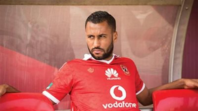 بعدما أثار الجدل.. السر وراء تواجد حسام عاشور بمقر الأهلي