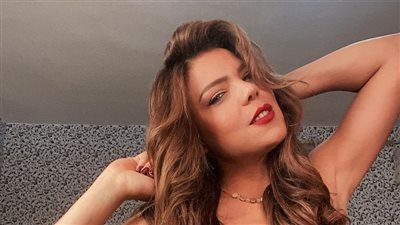 بعد إطلالة غير معتادة.. ناهد السباعي تتصدر التريند بصور جديدة