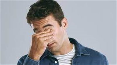 اضرار فرك العين.. احذر التاثيرات البالغة