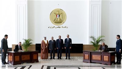 مصر.. توقيع وثيقة إتاحة الأرض لبدء تطوير مشروع طاقة رياح بغرب سوهاج 