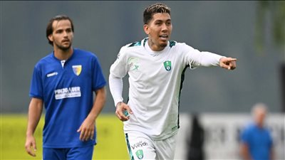 الأهلي السعودي يسحق شتولفيلدن النمساوي بـ 18 هدف.. وفيرمينو يشارك في الحفل