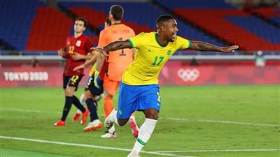 الهلال يحسم صفقة عالمية جديدة.. جناح برشلونة 