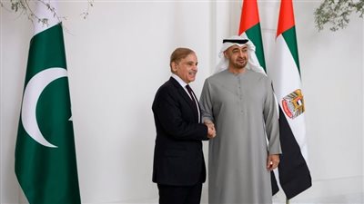 الرئيس الإماراتي ورئيس وزراء باكستان يبحثان تعزيز العلاقات الثنائية بين بلديهما