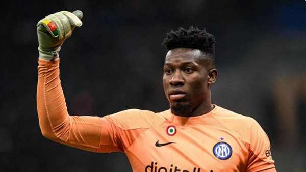 مانشستر يونايتد في أزمة.. إصابة أونانا بأوتار الركبة وغيابه عن بداية الموسم