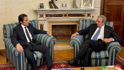 السفير بسام راضي يبحث مع نائب رئيس مجلس الشيوخ الإيطالي العلاقات الثنائية والبرلمانية