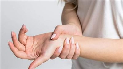  أسباب تنميل اليدين أثناء النوم.. مخاطره