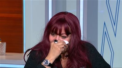  فيديو.. فريدة سيف النصر تذرف الدموع بعد عرض مشاهدها من 