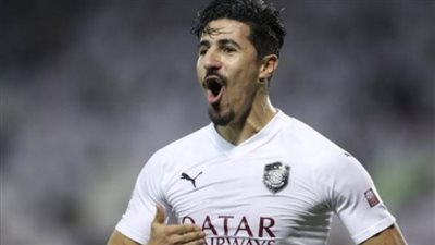 أشار بإصبعه للمشجعين بالسكوت.. كيف أثار احتفال بغداد بونجاح غضب جماهير الهلال السعودي؟ (صور)