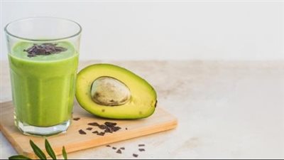 في اليوم العالمي للأفوكادو.. تعرفي على طريقة عصير الأفوكادو مثل المحلات