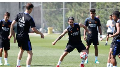  ريال مدريد Real Madrid يجري حصة تدريبية جديدة في ملعب في دالاس 