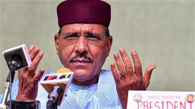 بايدن يدعو مجددًا إلى الإفراج الفوري عن رئيس النيجر