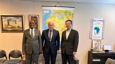 بحث سبل تعزيز التعاون بين مركز القاهرة الدولي واليابان