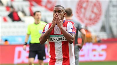 رسميًا.. الجزيرة الإماراتي يُعلن تعاقده مع البرازيلي فرناندو لوكاس